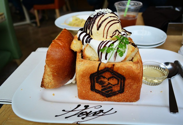 Honey Toast in Akihabara Tokyo, Japan via youmademelikeyou.com